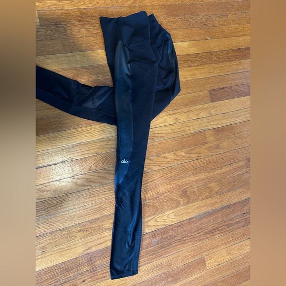 Alo Yoga mesh detail leggings - Picture 4 of 5